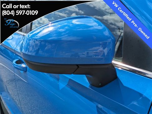 Certified 2025 Volkswagen Taos SE image 12