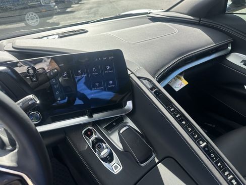 Used 2025 Chevrolet Corvette Stingray Coupe w/ 1LT image 14