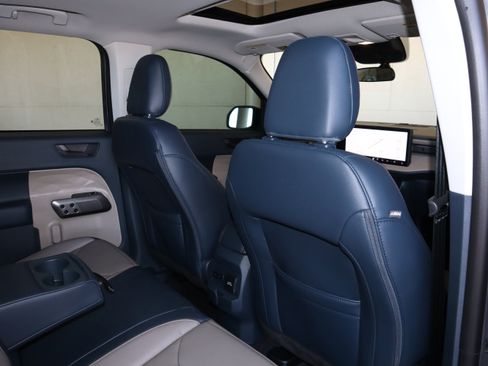 New 2026 Ford Maverick Lariat w/ 4K Tow Package image 43