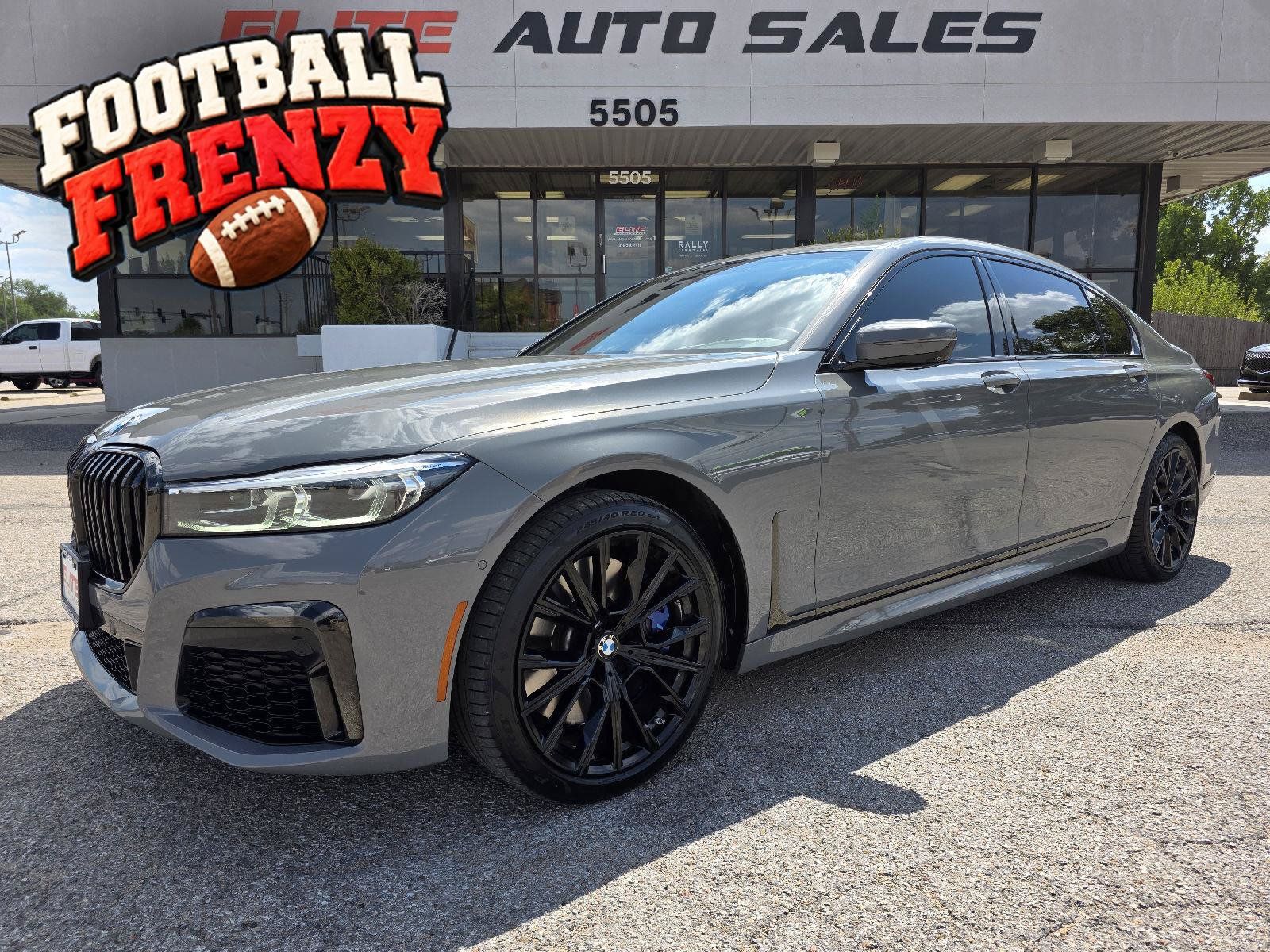 Used 2022 BMW 750i xDrive w/ M Sport Package AWD/4WD image 1