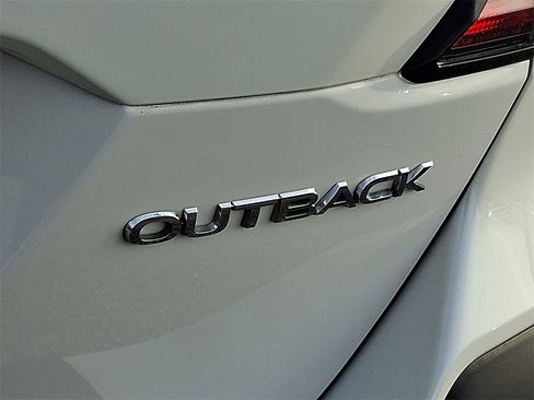 Used 2020 Subaru Outback Premium image 31