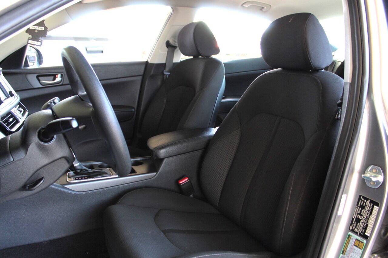 Used 2017 Kia Optima LX w/ Option Group 014 FWD image 17
