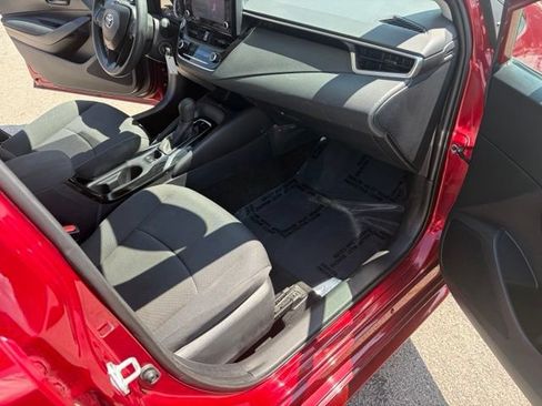 Used 2022 Toyota Corolla LE FWD image 28