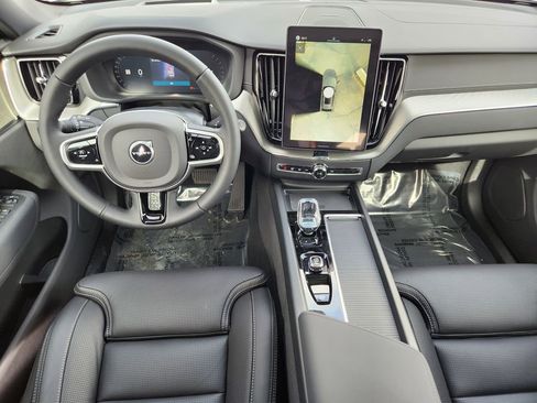 New 2026 Volvo XC60 B5 Ultra w/ Climate Package image 15
