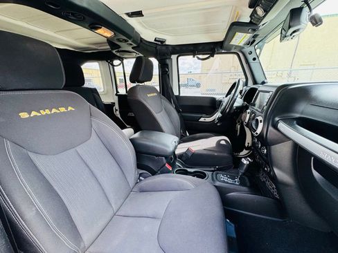 Used 2013 Jeep Wrangler Unlimited Sahara w/ Connectivity Group AWD/4WD image 15