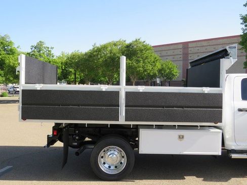 New 2023 RAM 5500 Tradesman w/ Chrome Appearance Group image 23