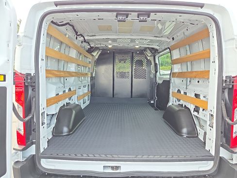 Used 2024 Ford Transit 250 Low Roof w/ Exterior Upgrade Package image 27