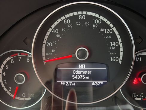 Used 2014 Volkswagen Beetle 1.8T image 15