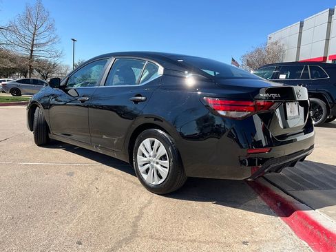 Used 2025 Nissan Sentra S image 8