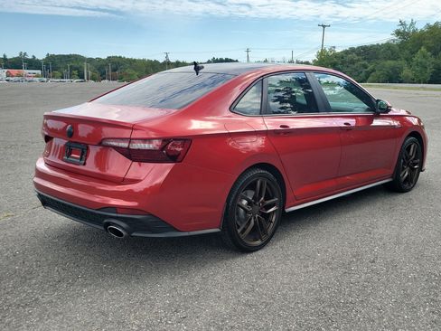 Used 2022 Volkswagen Jetta GLI Autobahn FWD image 5