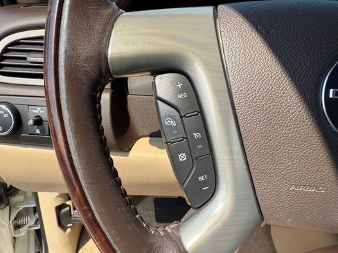 Used 2010 GMC Yukon Denali image 34