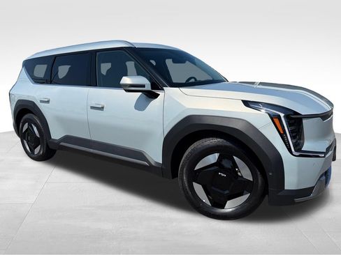 New 2026 Kia EV9 Wind AWD/4WD image 1