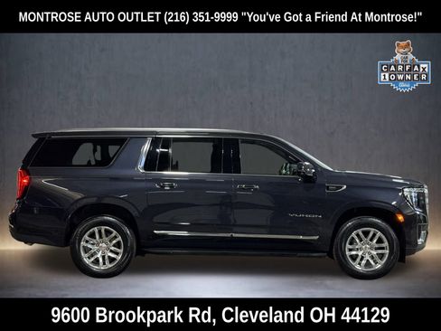 Used 2023 GMC Yukon XL SLT w/ SLT Premium Package image 3