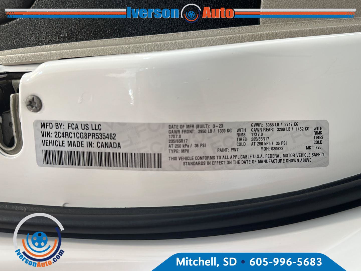 Used 2023 Chrysler Voyager LX FWD image 12