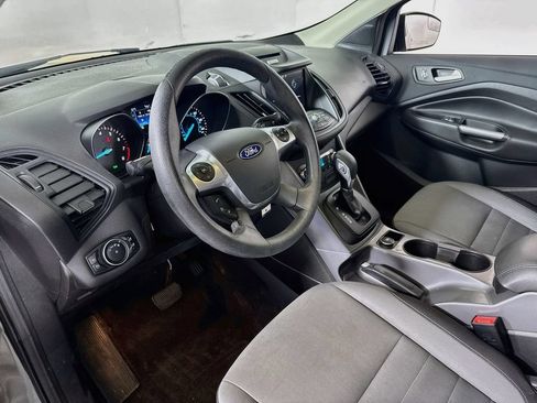 Used 2016 Ford Escape SE w/ Equipment Group 201A AWD/4WD image 9
