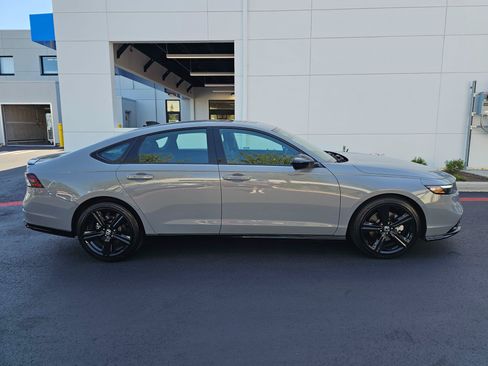 Used 2024 Honda Accord Sport image 8