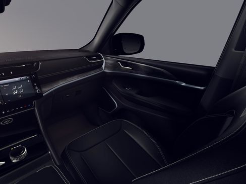 New 2026 Jeep Grand Cherokee L Limited AWD/4WD image 7