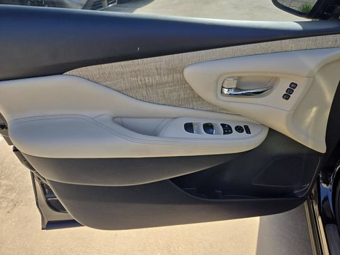 Used 2023 Nissan Murano SL w/ SL Moonroof Package FWD image 12