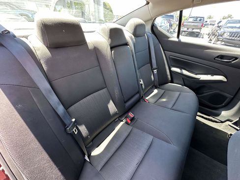 Used 2024 Nissan Altima 2.5 SV FWD image 23