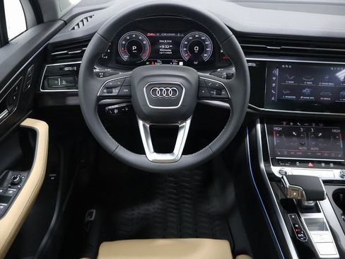 Used 2025 Audi Q7 3.0T Prestige image 16
