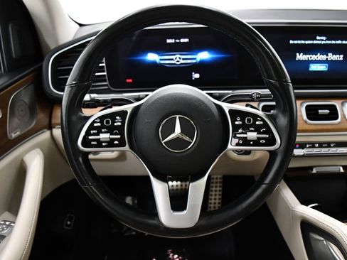 Certified 2022 Mercedes-Benz GLS 450 4MATIC image 9