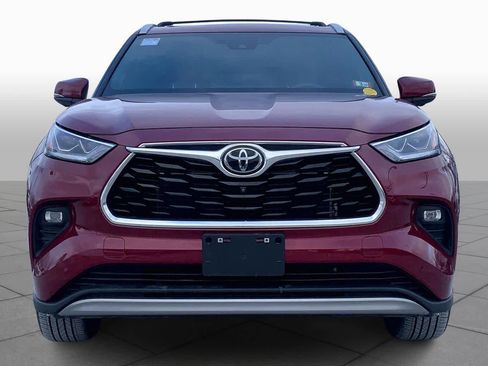 Used 2023 Toyota Highlander Platinum image 4