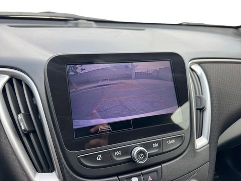 Used 2021 Chevrolet Malibu LS FWD image 13