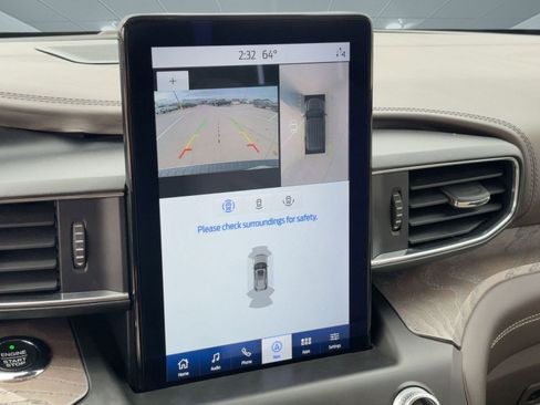 Used 2020 Ford Explorer Platinum w/ Premium Technology Package image 25