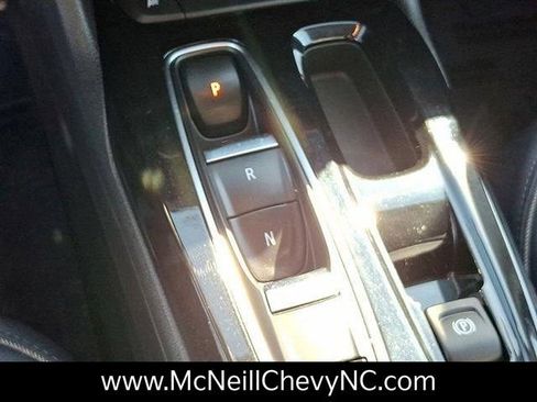 Used 2022 Chevrolet Bolt EUV Premier w/ Sun & Sound Package image 15