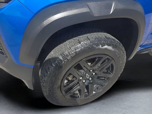 Used 2023 Chevrolet Colorado Trail Boss w/ Technology Package AWD/4WD image 31