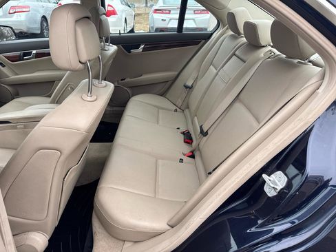Used 2011 Mercedes-Benz C 300 4MATIC Sedan image 11