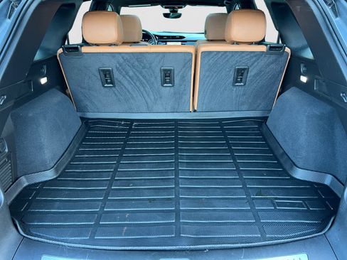 Used 2021 Cadillac XT5 Premium Luxury image 5