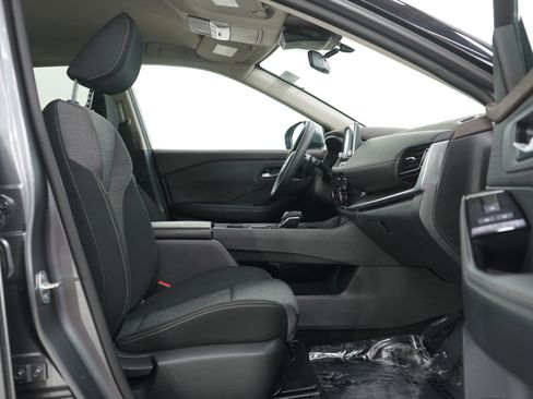 Used 2021 Nissan Rogue SV AWD/4WD image 11