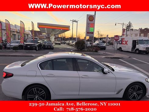 Used 2022 BMW 530i xDrive w/ Convenience Package image 4