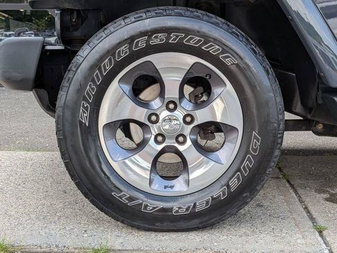 Used 2016 Jeep Wrangler Unlimited Sahara w/ Dual Top Group AWD/4WD image 24
