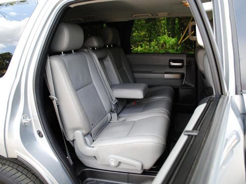 Used 2016 Toyota Sequoia Limited w/ Safety & Convenience Package image 15