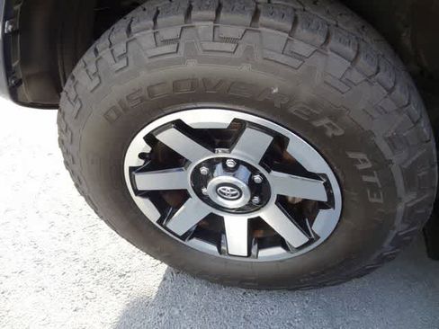 Used 2020 Toyota 4Runner TRD Off-Road w/ Wilderness Package AWD/4WD image 13