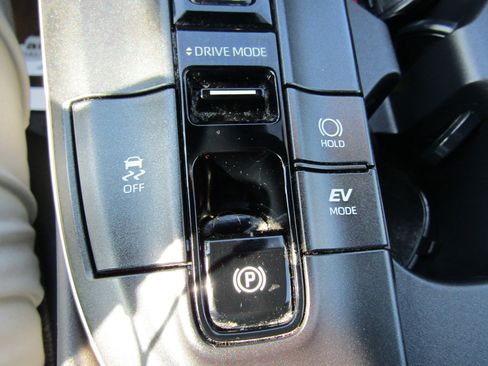 Used 2023 Toyota Crown image 27