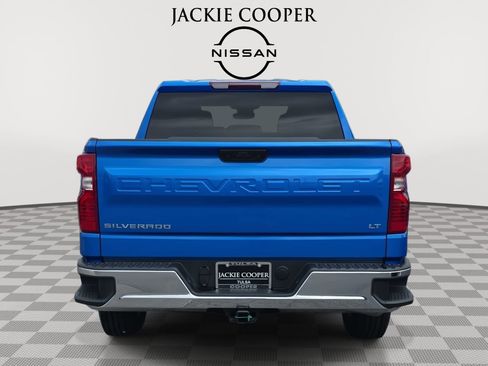 Used 2025 Chevrolet Silverado 1500 LT image 6