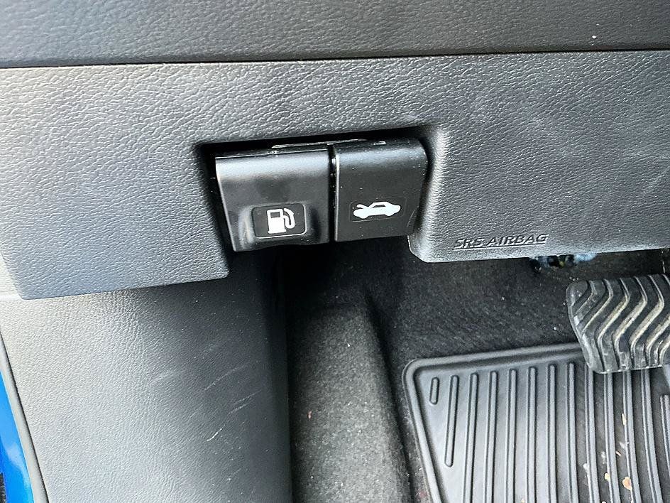 Certified 2025 Nissan Kicks Play S FWD image 14