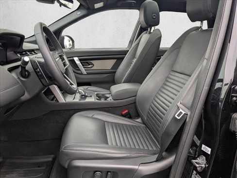 Used 2024 Land Rover Discovery Sport Dynamic SE image 17