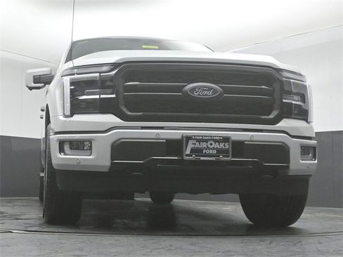 Used 2024 Ford F150 Lariat image 40