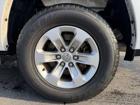 Used 2019 RAM 1500 Laramie image 25