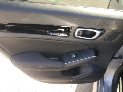 Used 2025 Honda Civic Sport image 13