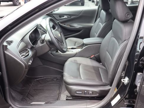 Used 2024 Chevrolet Malibu LT FWD image 3