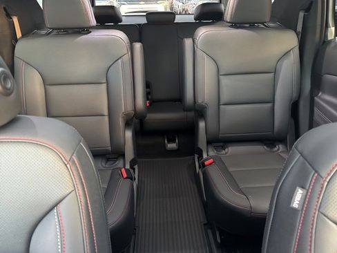 New 2026 Chevrolet Traverse Z71 w/ Driver Confidence Package image 29