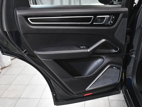 Used 2023 Porsche Cayenne GTS image 13