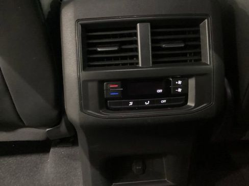 Used 2023 Volkswagen Atlas SE AWD/4WD image 13
