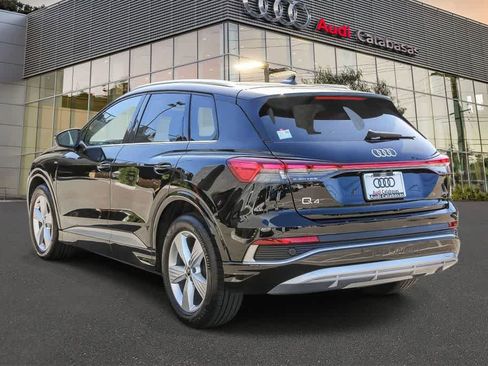 Used 2024 Audi Q4 e-tron Premium w/ Convenience Package image 2