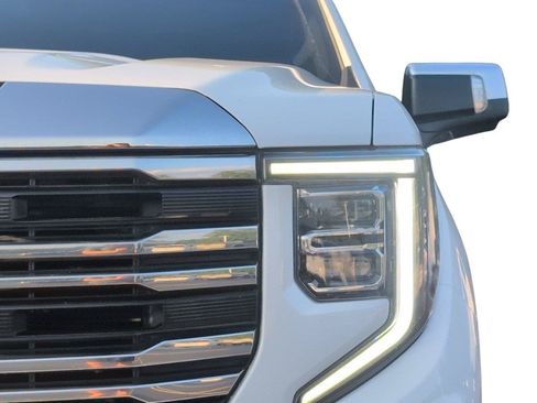 Used 2023 GMC Sierra 1500 SLT w/ SLT Premium Package AWD/4WD image 13